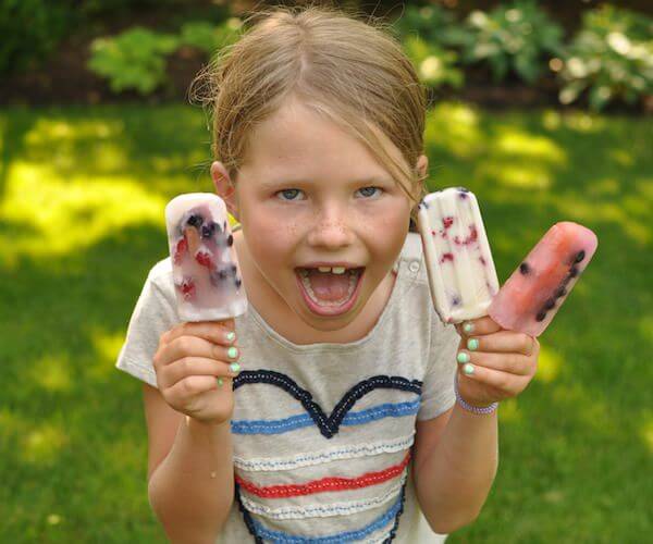 Red, White and Blue Popsicles – a delicious treat for the 4th of July!