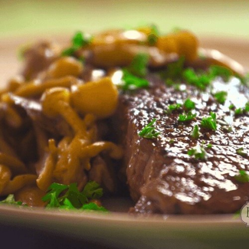 Cast Iron Steak and Mushroom Recipe - www.ohlardy.com